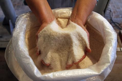 Impor Gula untuk Konsumsi Capai 900.000 Ton Tahun Ini